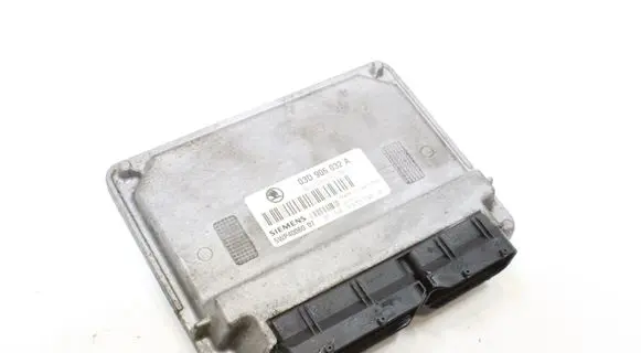 Skoda Fabia Mk1 (6Y) Engine control unit/module 03D906032A