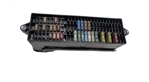Volkswagen Golf Plus Fuse module KHMA506 51645AKB45 053730553600