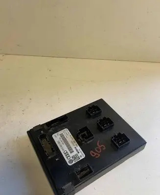 Audi A4 S4 B8 8K Comfort/convenience module 8K0907063 F005V00753 01022001