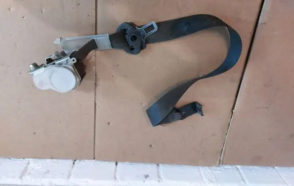 Opel Vectra C Front seatbelt