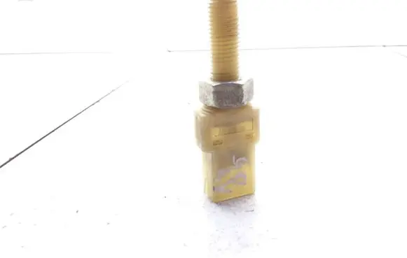 Audi A4 S4 B5 8D Brake pedal sensor switch 443945515