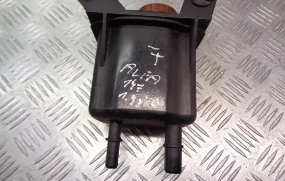 Alfa Romeo 147 Power steering fluid tank/reservoir 46768353