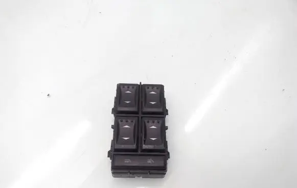 Ford Mondeo Mk III Electric window control switch 03163451