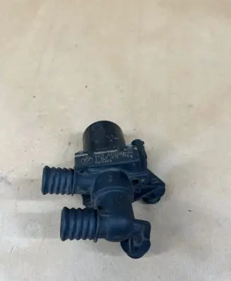 BMW 5 E60 E61 Coolant heater control valve 6920226 4122642