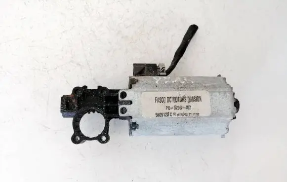 Mazda 6 Seat adjustment motor pu029g402 pu-029g-402