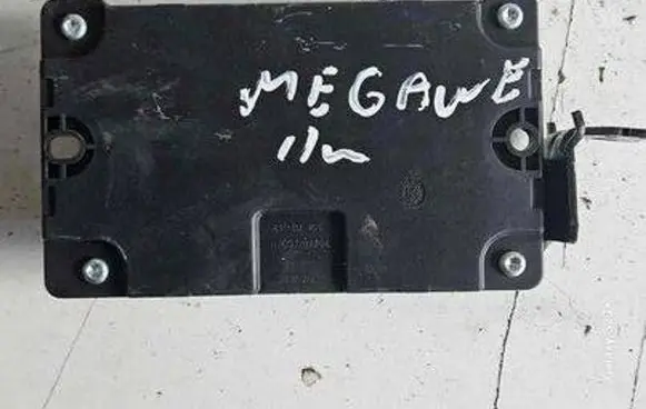 Renault Megane III GPS navigation control unit/module 280240001R S180072001D 791612080