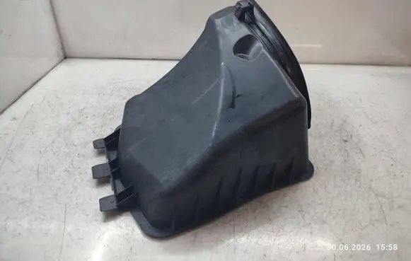 Mercedes-Benz ML W164 Other engine bay part A1648300553