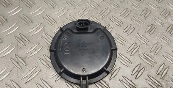 Toyota RAV 4 (XA40) Headlight/headlamp dust cover 