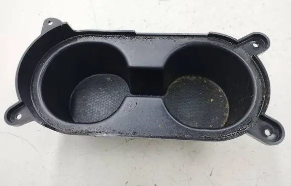 Cup holder front