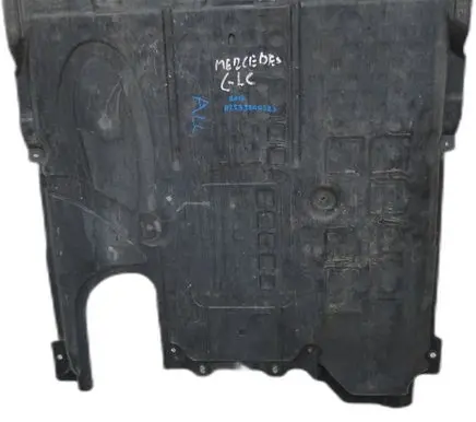 Mercedes-Benz GLC X253 C253 Engine splash shield/under tray 