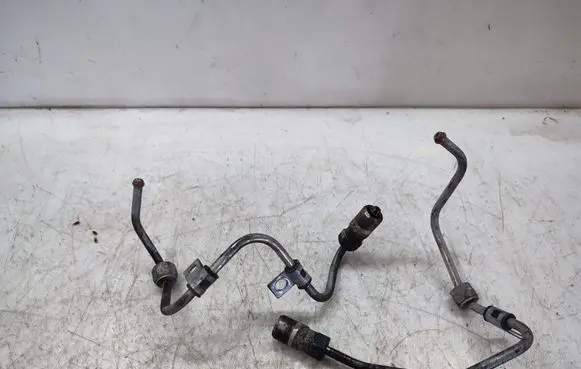 Mitsubishi L200 Fuel line pipe 