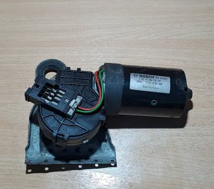 BMW 3 E46 Wiper motor 6921349 0390241384