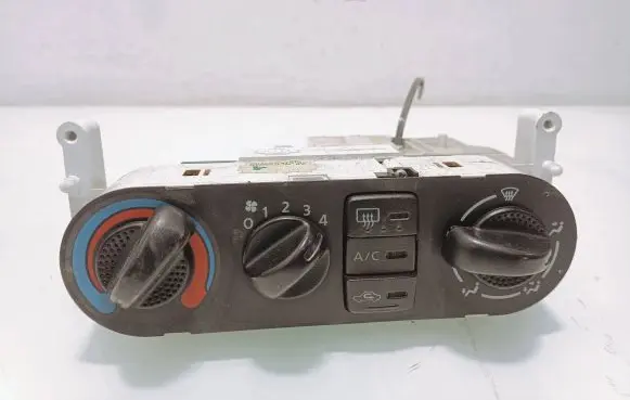 Nissan Almera N16 Climate control unit