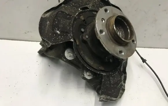 BMW X5 F15 Rear wheel hub 6879101