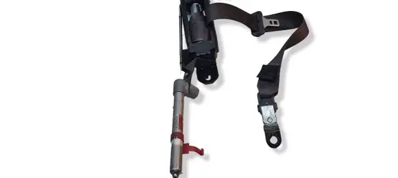 Volvo V70 Front seatbelt 30662993