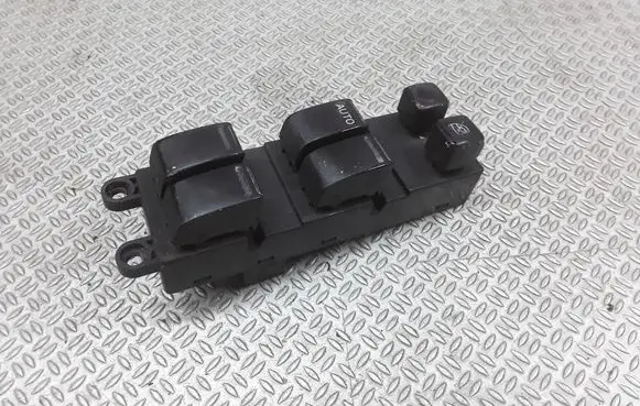Nissan Primera Electric window control switch 25401AV640