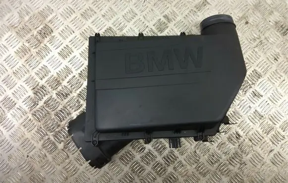 BMW 5 F10 F11 Air filter box 7583725