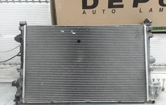 Opel Signum Coolant radiator 24418345