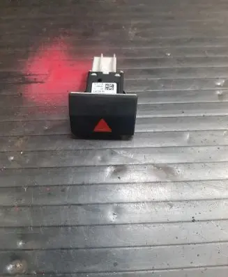 Skoda Superb B6 (3T) Hazard light switch 3T0953235D