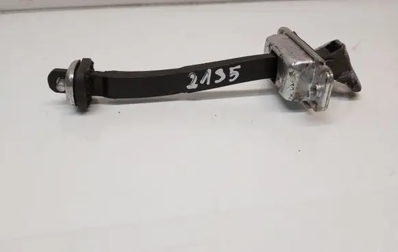 Chevrolet Captiva Front door check strap stopper