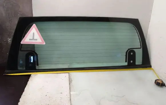 Opel Frontera A Rear windscreen/windshield window 43R00083