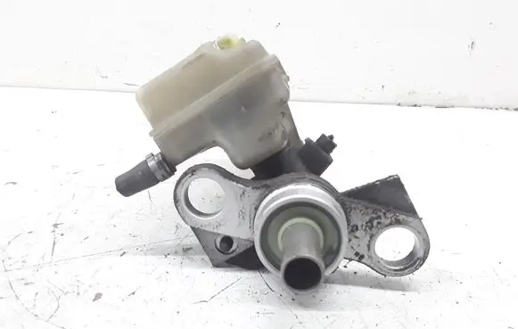 Renault Megane II Master brake cylinder 320671112
