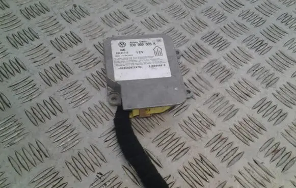 Volkswagen PASSAT B5.5 Airbag control unit/module 1C0909605K 5WK43125 0035SD07247Q