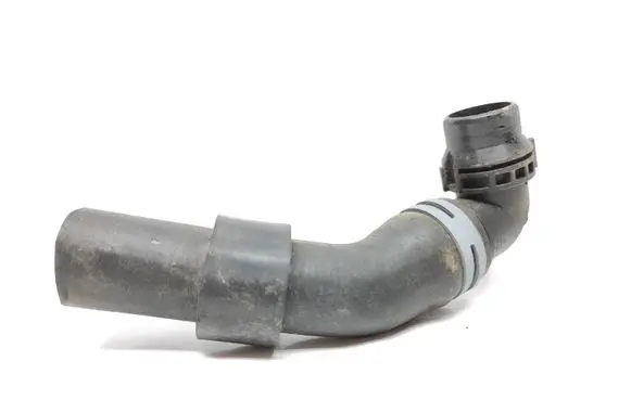Volkswagen PASSAT B8 Engine coolant pipe/hose 5Q0121619A