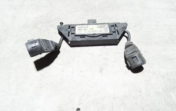 Audi A6 S6 C5 4B Alarm control unit/module 4B0951177