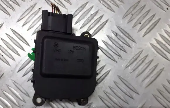 Audi A3 S3 8L A/C air flow flap actuator/motor 0132801209