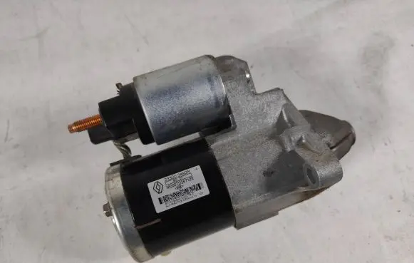 Renault Twingo III Starter motor 233003492R M000TD2671ZE