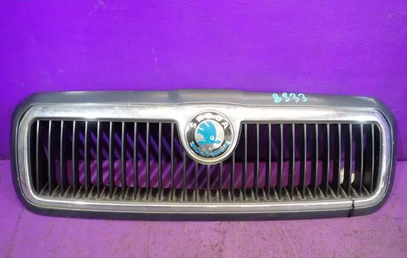 Skoda Octavia Mk1 (1U) Front grill 1U0853651