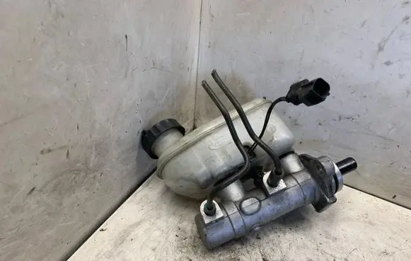 KIA Sorento Master brake cylinder NS54L
