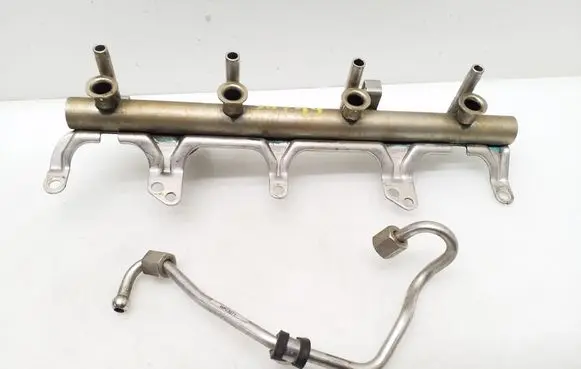 Volkswagen PASSAT B6 Fuel main line pipe 06J133317 06J906051B 06J127501G