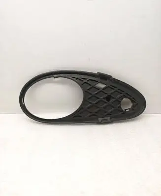 Mercedes-Benz C W203 Front fog light trim/grill A2038850623