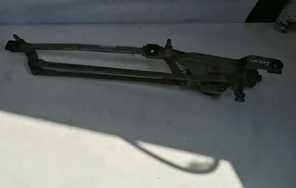 Ford Focus Front wiper linkage and motor 4M5117508AA