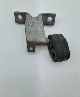 Chrysler Pacifica Muffler mount bracket/holder 68257860AA