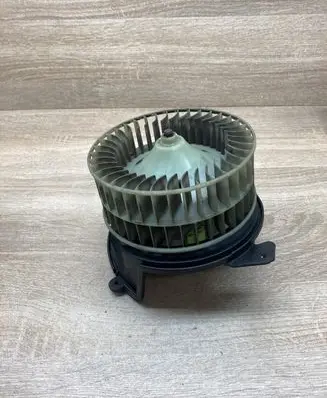 Mercedes-Benz CLK A208 C208 Heater fan/blower 656915U