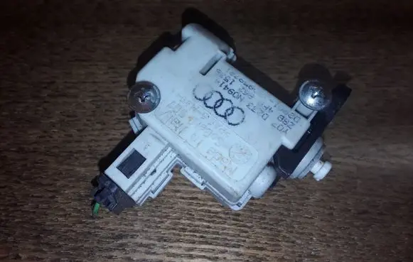 Audi A6 S6 C6 4F Fuel tank cap lock NOCODE