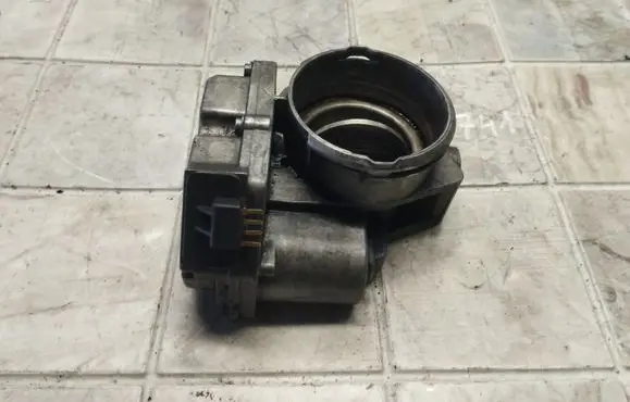 Audi A4 S4 B6 8E 8H Throttle valve 96551438