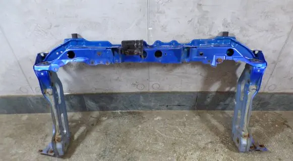 Toyota Yaris Radiator support slam panel