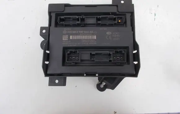 Audi A4 S4 B8 8K Comfort/convenience module 8K0907064AE 5DK00991911