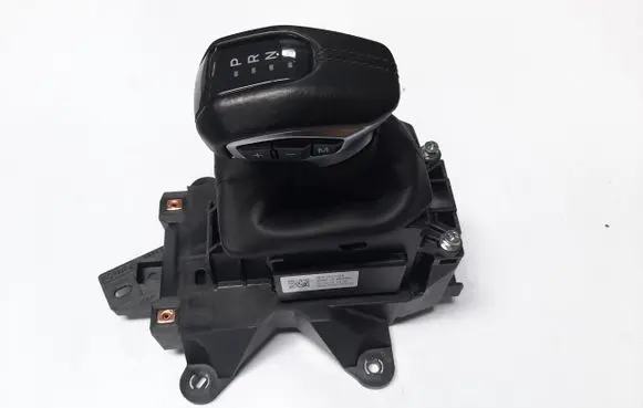 Volkswagen Amarok II Gear shifter/selector MB3P-7P427-GFW