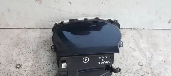 Toyota Yaris Speedometer (instrument cluster)