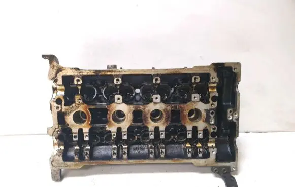 Audi A6 S6 C5 4B Engine head ALT