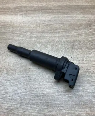 BMW X6 E71 High voltage ignition coil 7571643 0221504470