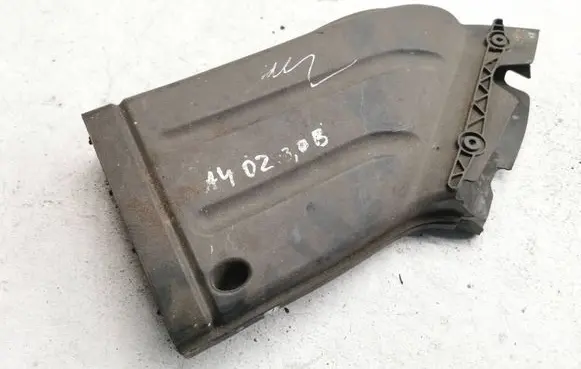 Audi A4 S4 B6 8E 8H Air intake duct part 8E0129618E