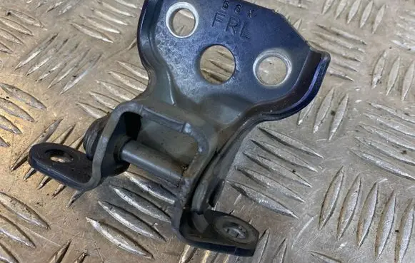 Subaru Outback (BS) Front door lower hinge FRL 56X