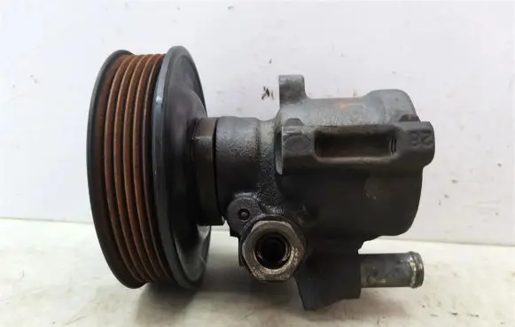 Volkswagen Polo III 6N 6N2 6NF Power steering pump 030145157D