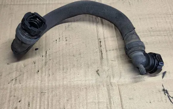 Peugeot 308 Engine coolant pipe/hose 9670445180